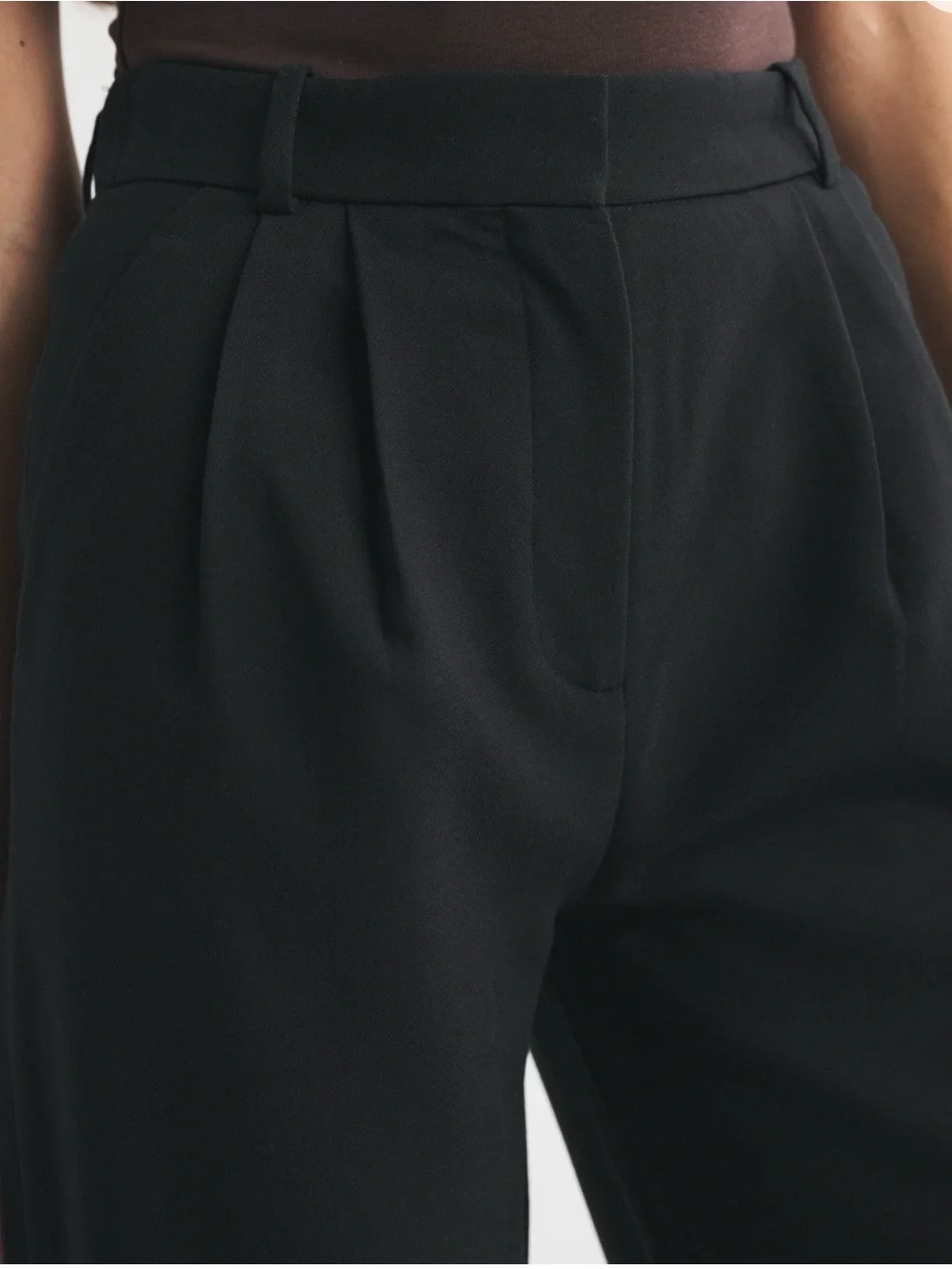 NWT Abercrombie & Fitch Sloan Wide Leg Trousers in Black size 10S